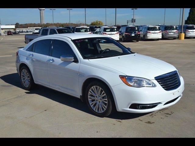 2012 Chrysler 200 SLT 25