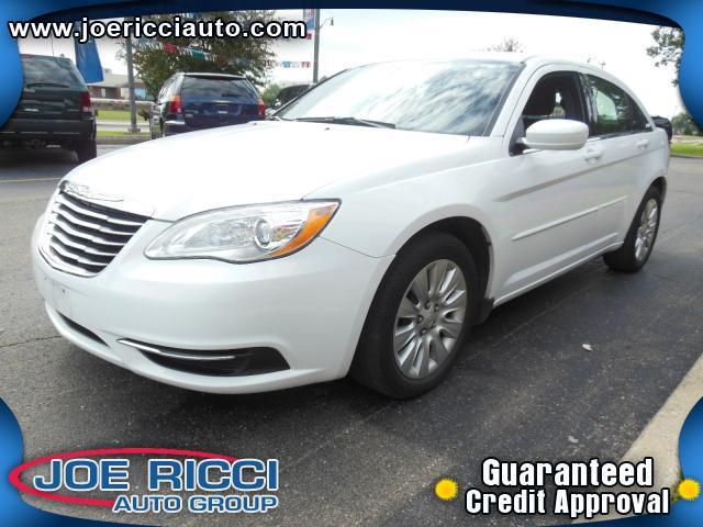 2012 Chrysler 200 5DR WGN AUTO (natl) Wagon