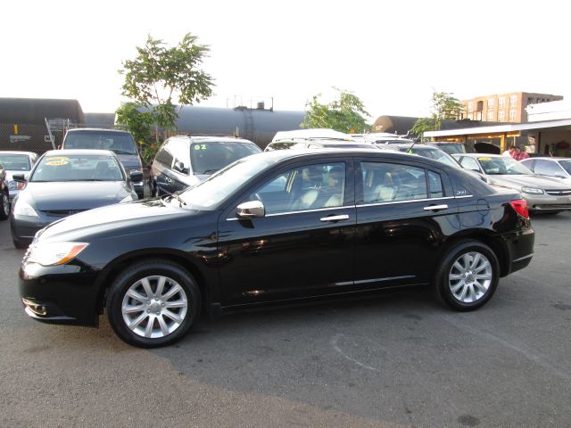 2013 Chrysler 200 4x4 6 Speed