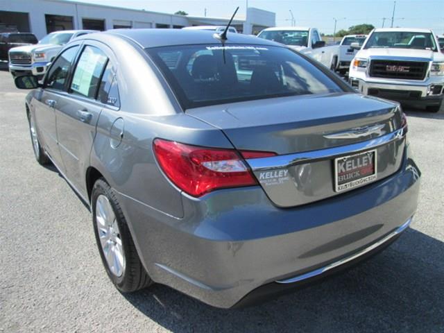 2013 Chrysler 200 4DR SE (roof)