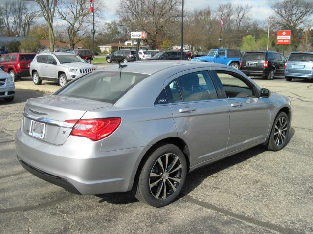 2013 Chrysler 200 3.5