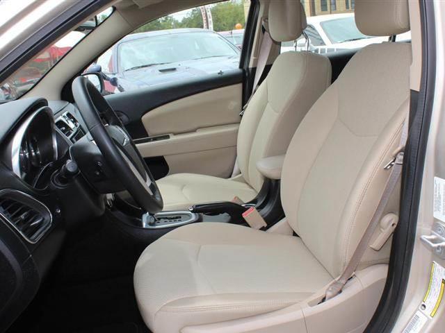 2013 Chrysler 200 RX 35