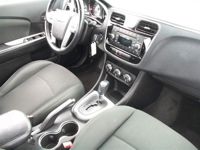 2012 Chrysler 200 Convertible Eddie Bauer - 4WD