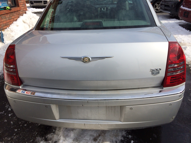 2005 Chrysler 300 Regular Cab