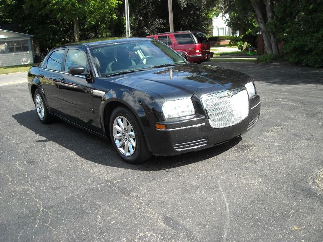 2005 Chrysler 300 Base