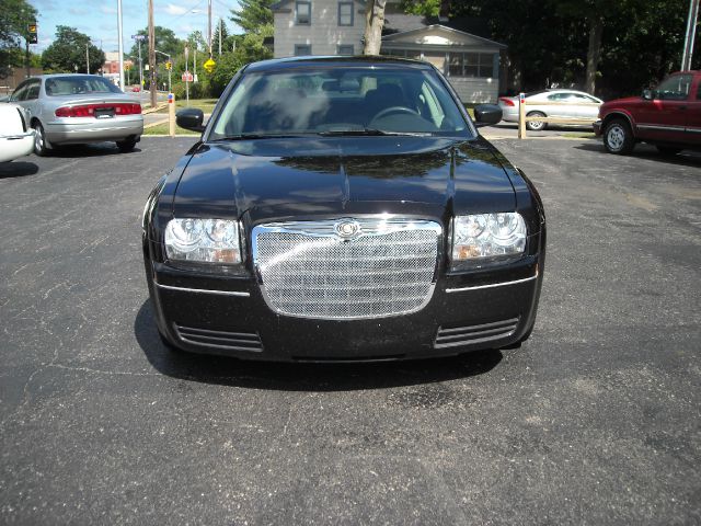 2005 Chrysler 300 Base
