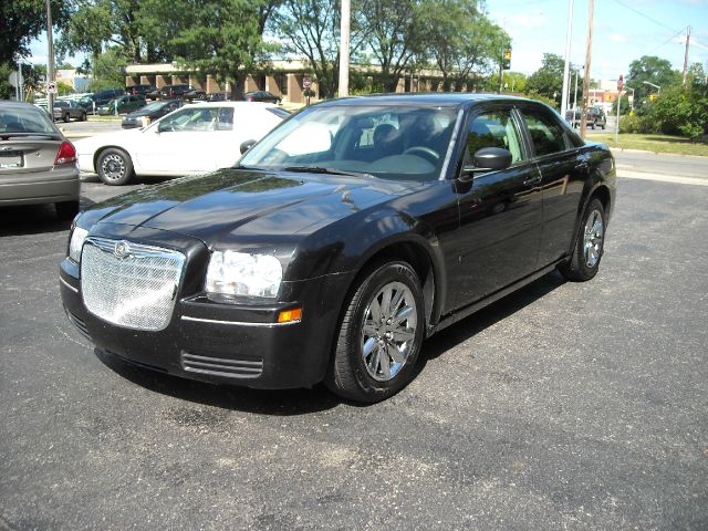 2005 Chrysler 300 Base