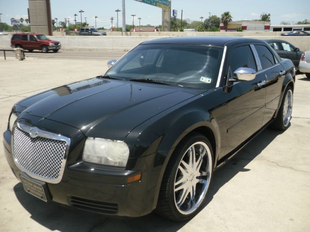 2005 Chrysler 300 Base