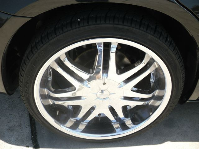 2005 Chrysler 300 Base