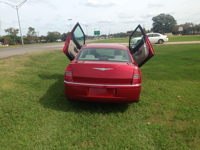 2005 Chrysler 300 Regular Cab