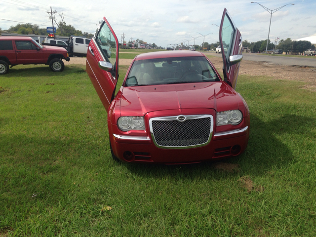 2005 Chrysler 300 Regular Cab