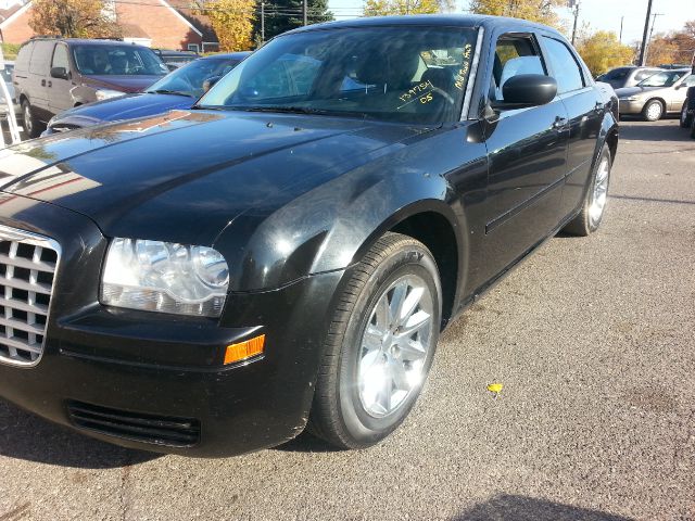 2005 Chrysler 300 Base
