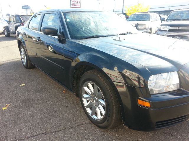 2005 Chrysler 300 Base