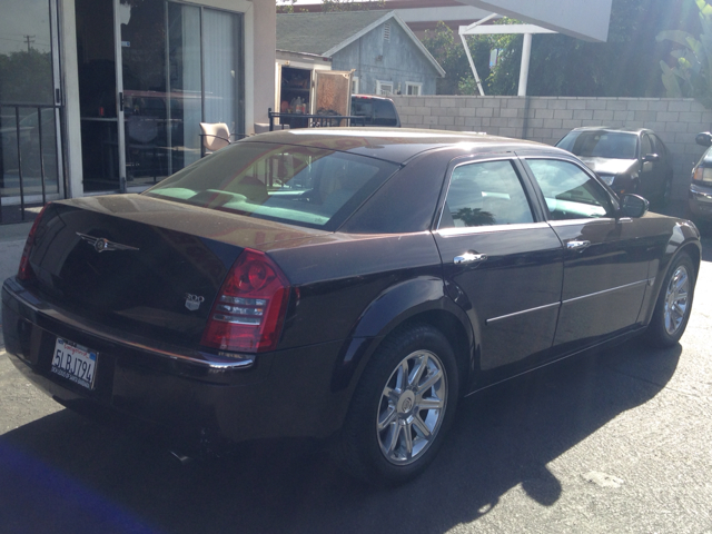 2005 Chrysler 300 Regular Cab