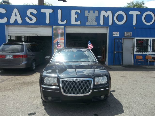 2005 Chrysler 300 SLT 25