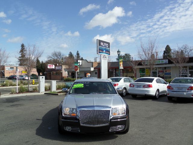 2005 Chrysler 300 SLT 25