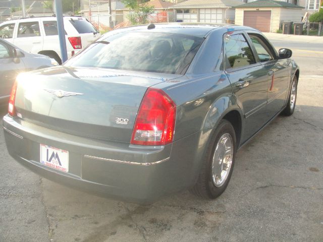 2005 Chrysler 300 3.5