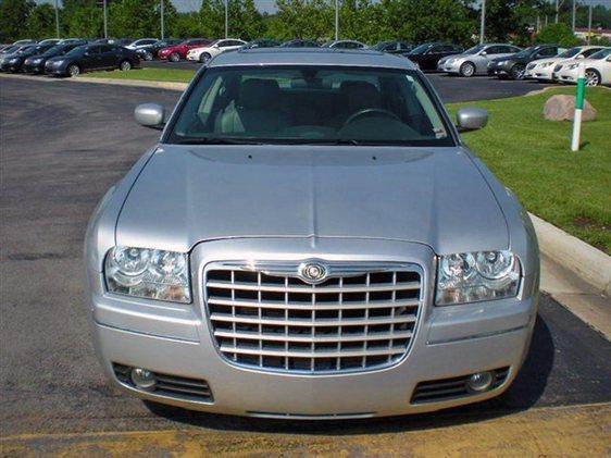 2005 Chrysler 300 Unknown