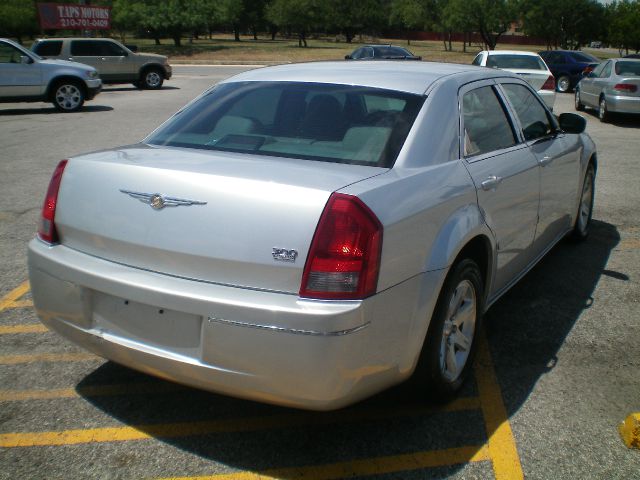 2005 Chrysler 300 3.5