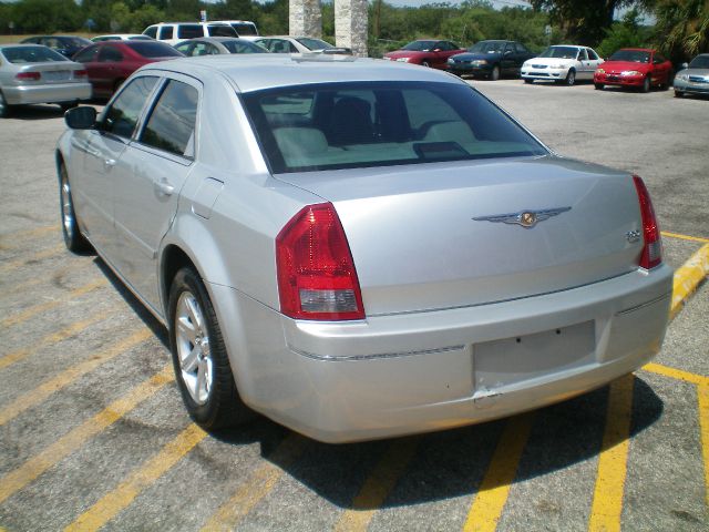 2005 Chrysler 300 3.5