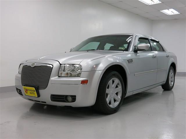 2005 Chrysler 300 2500 Extended