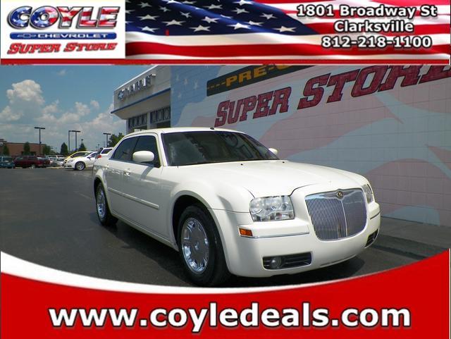 2005 Chrysler 300 Unknown