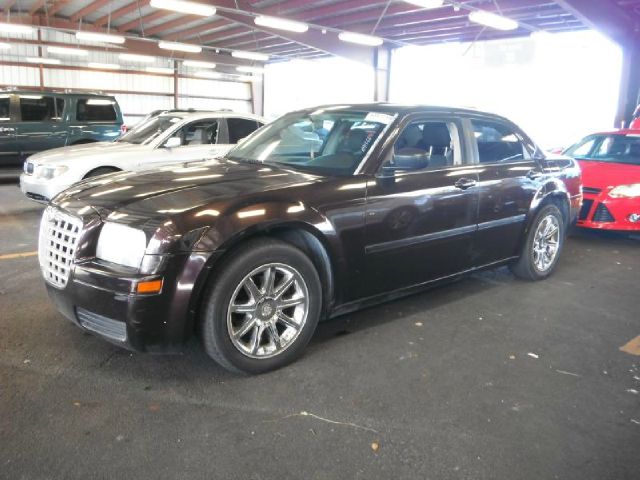 2005 Chrysler 300 SE, Loaded