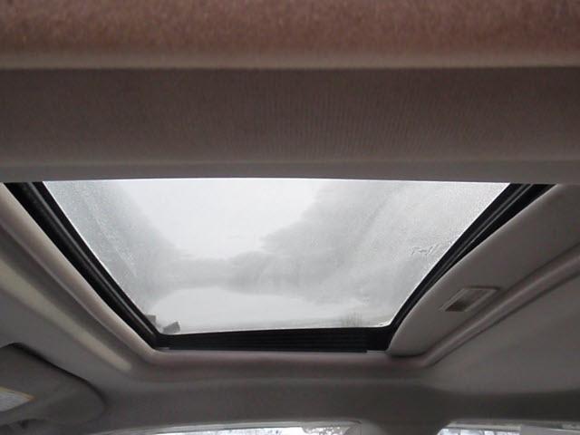 2005 Chrysler 300 SLT 25