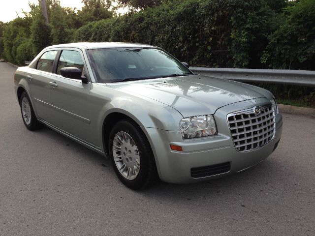 2005 Chrysler 300 Base