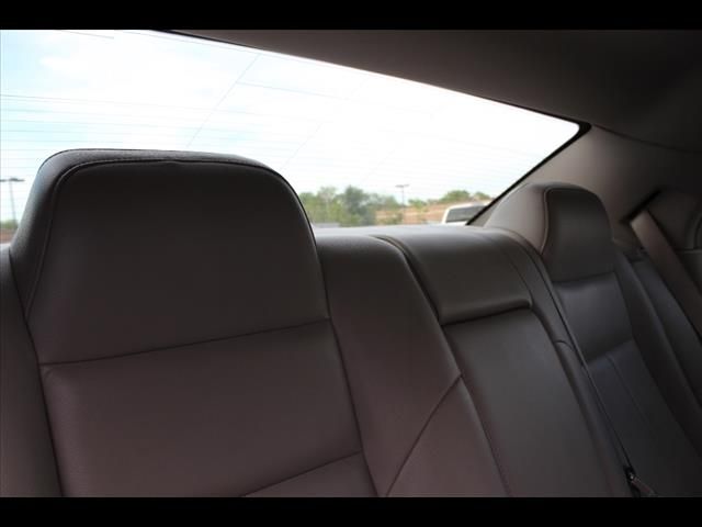 2005 Chrysler 300 SLT 25