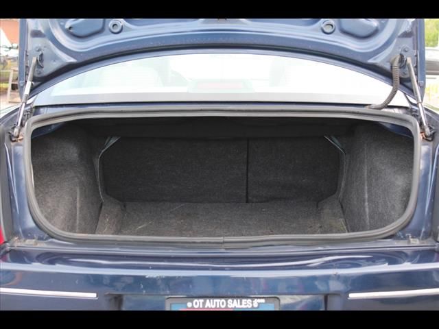 2005 Chrysler 300 SLT 25