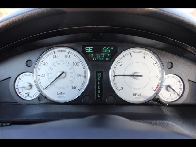 2005 Chrysler 300 SLT 25