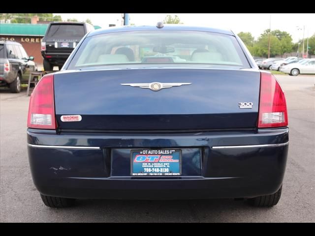 2005 Chrysler 300 SLT 25