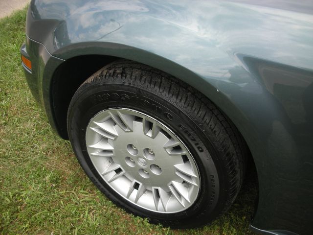 2005 Chrysler 300 Base