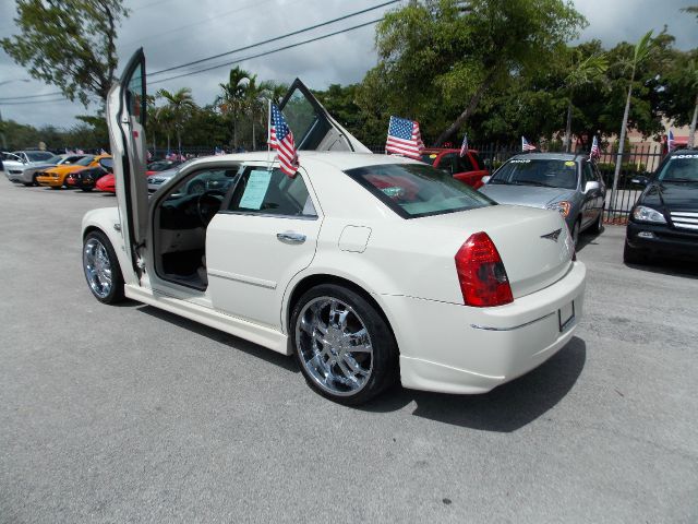 2005 Chrysler 300 3.5