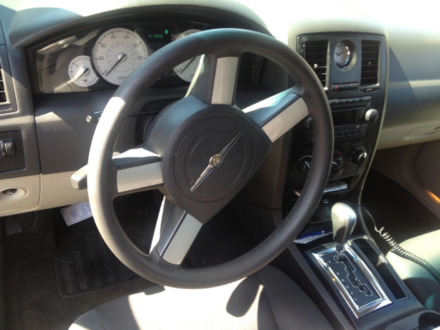 2006 Chrysler 300 Base