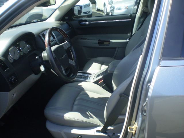 2006 Chrysler 300 Regular Cab