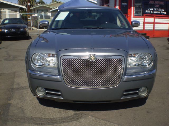 2006 Chrysler 300 Regular Cab
