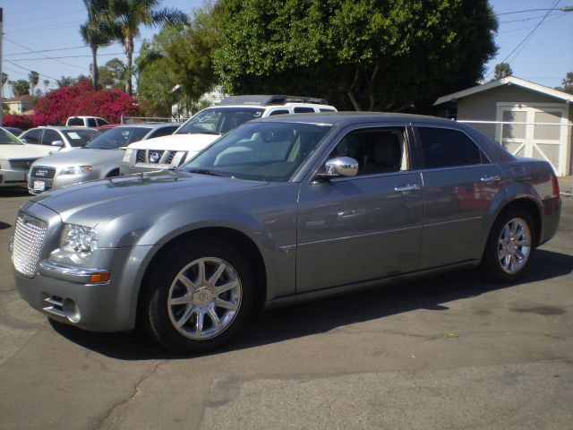 2006 Chrysler 300 Regular Cab