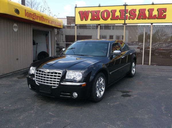 2006 Chrysler 300 Regular Cab