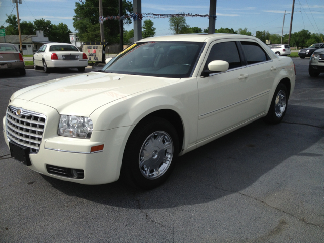 2006 Chrysler 300 SLT 25