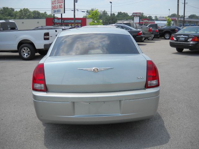 2006 Chrysler 300 Base