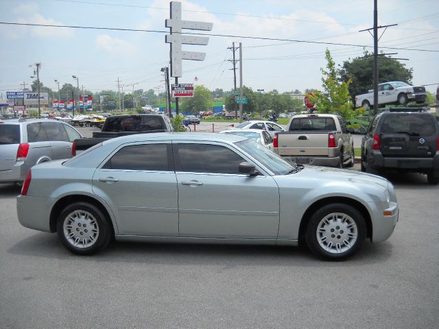 2006 Chrysler 300 Base