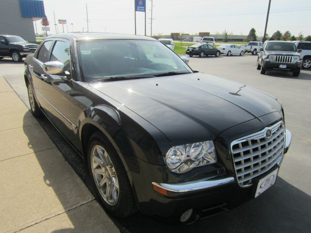 2006 Chrysler 300 Regular Cab