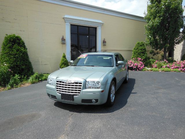 2006 Chrysler 300 Unknown
