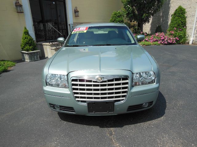 2006 Chrysler 300 Unknown