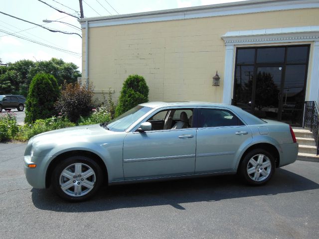 2006 Chrysler 300 Unknown
