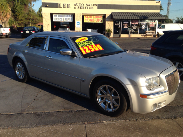2006 Chrysler 300 Regular Cab