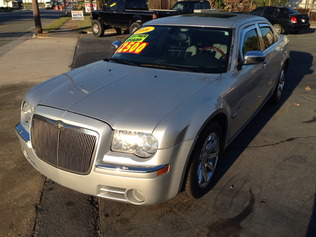 2006 Chrysler 300 Regular Cab