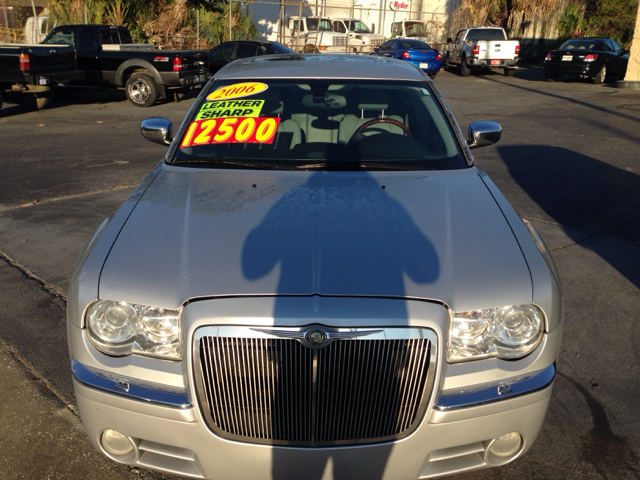 2006 Chrysler 300 Regular Cab